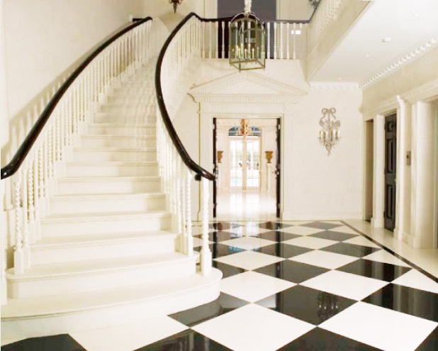 vệ sinh cầu thang đá marble đẹp 2