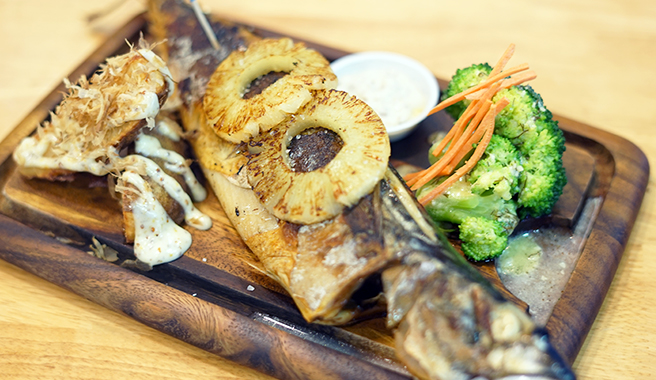 Grilled Whole Norwegian Mackerel Grilled Whole Norwegian Mackerel