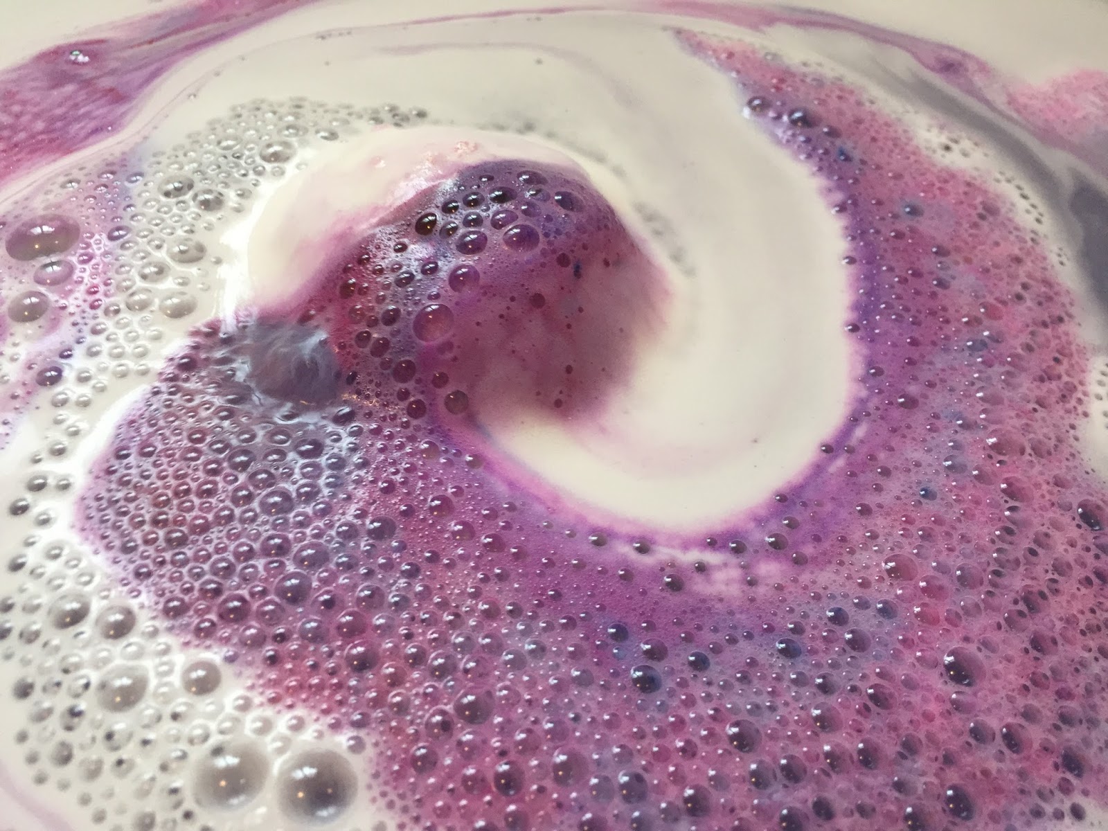 All Things Lush UK Roller Bath Bomb