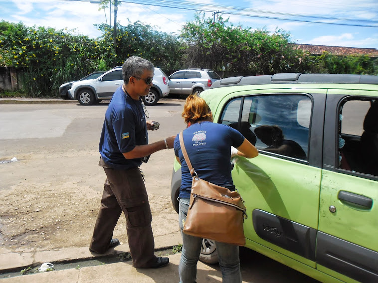 ABSURDOS INEXPLICAVEIS (pericia em carro é feita na rua)