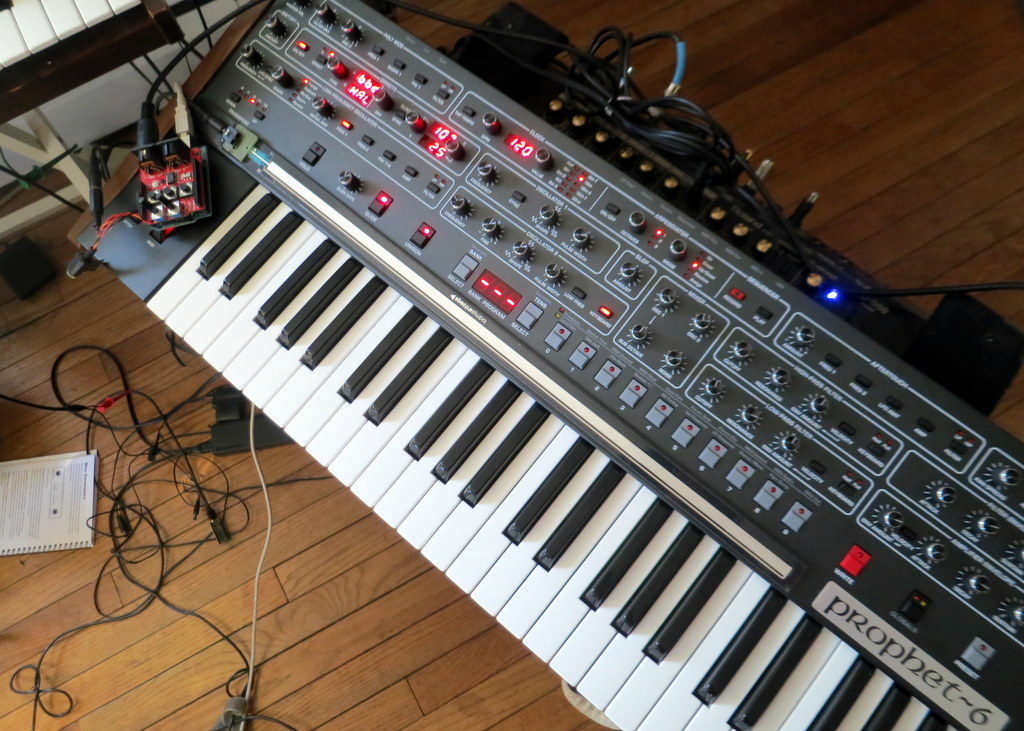 Synth Hacker DIY MIDI Ribbon Controller