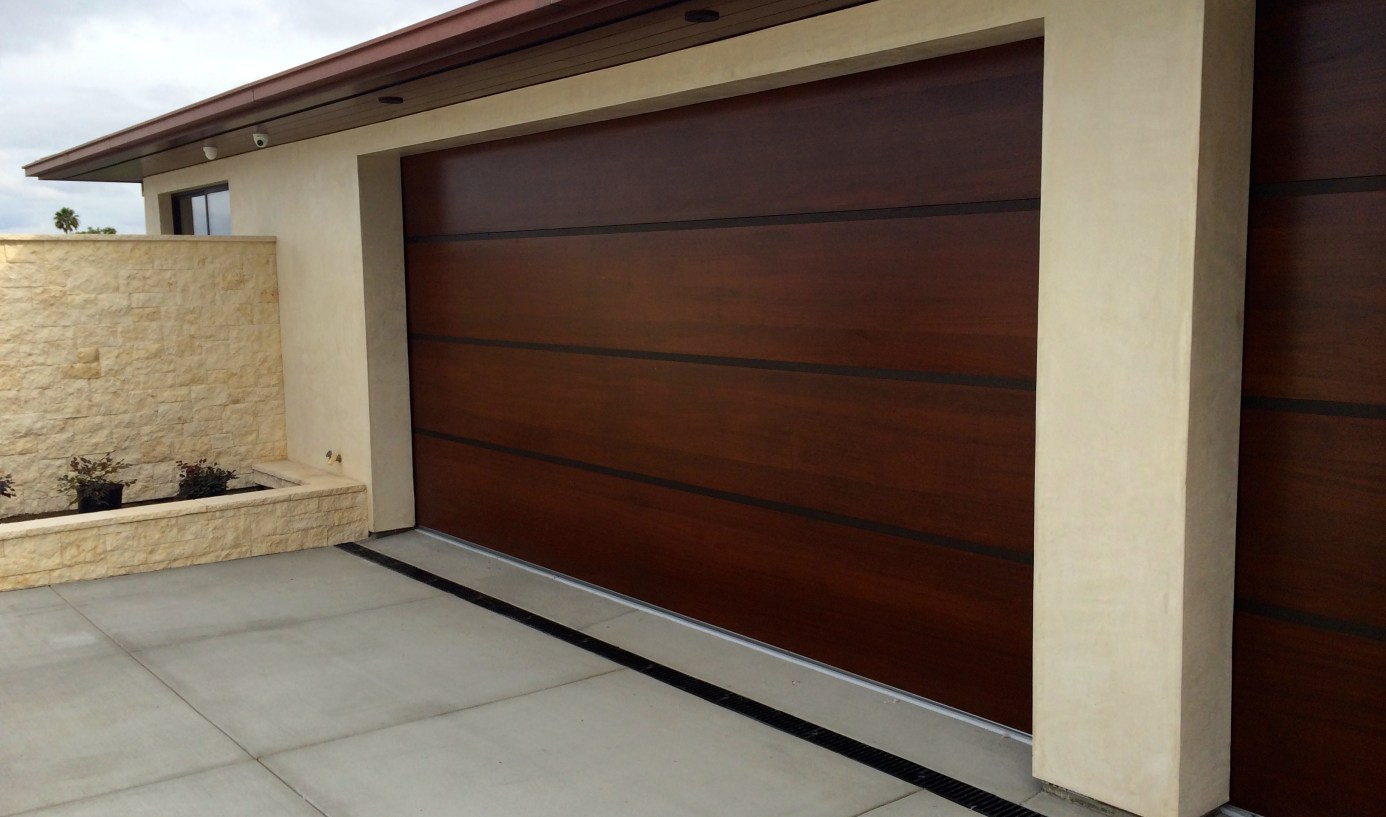 58 Model Terbaik Pintu Garasi Modern - Rumahku Unik
