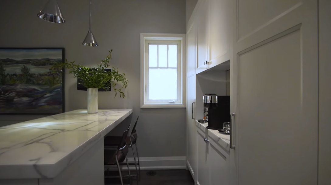 29 Interior Design Photos vs. 54 Manor Rd E, Toronto Luxury Home Tour