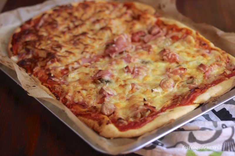 Pizza de atún, bacon y cebolla, receta asatablogs