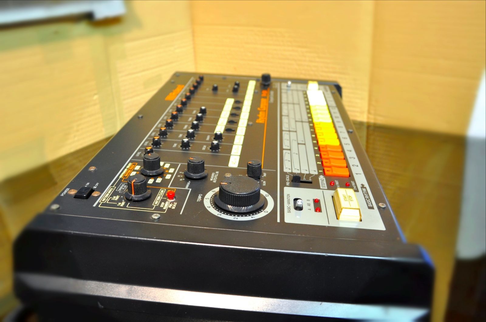 MATRIXSYNTH Roland TR808 Analogue Synthesizer Drum Machine SN 269573