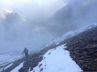 Kurz vor Erreichen des Zackengrates; im Hintergrund der Schwarzgletscher