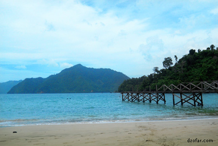 Pantai Karanggongso Trenggalek