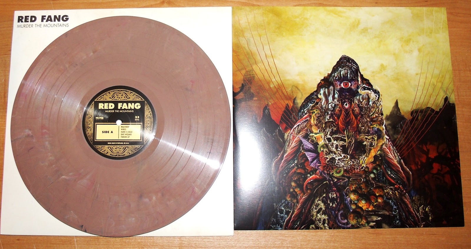 sammen Monarch midtergang The Emerging Addiction: Red Fang: Murder the Mountains (Mauve Splatter  Vinyl) in Die Cut Cover