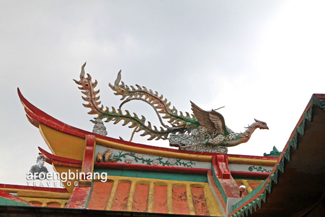 fenghuang burung hong phoenix kelenteng boen san bio tangerang