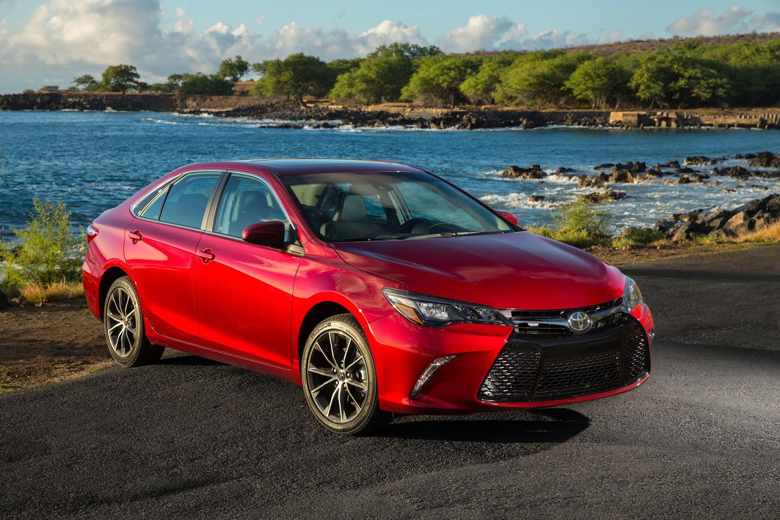 Toyota Camry Red Xse