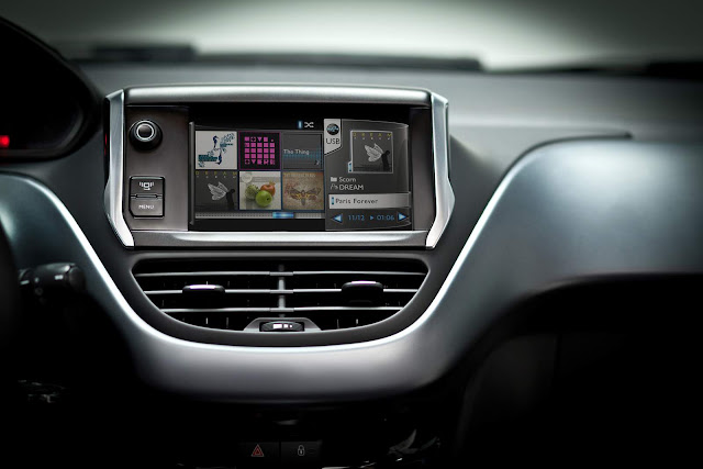 Peugeot 208 Griffe - Central Multimídia com GPS integrado