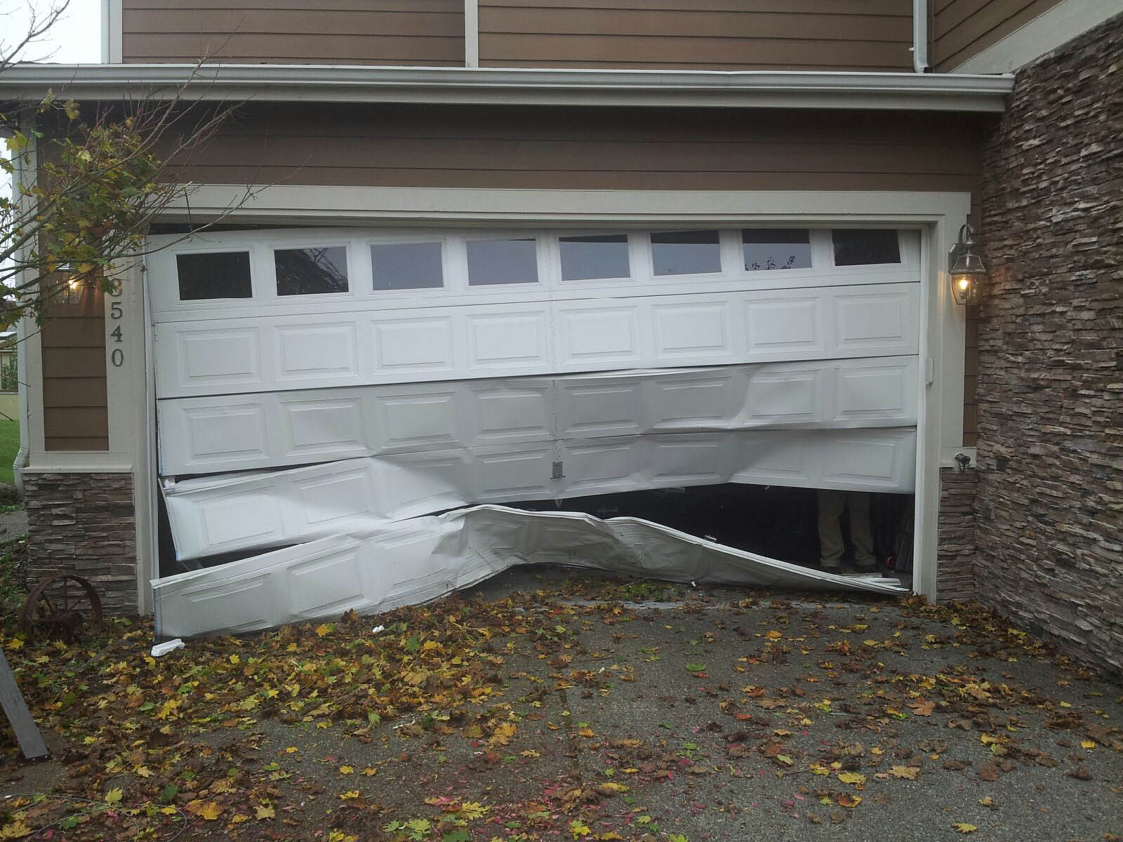 Garage Door Repairs In Los Angeles