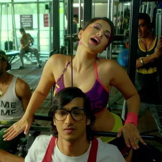 'Sunny Leone' still from the song "Super Girl From China"