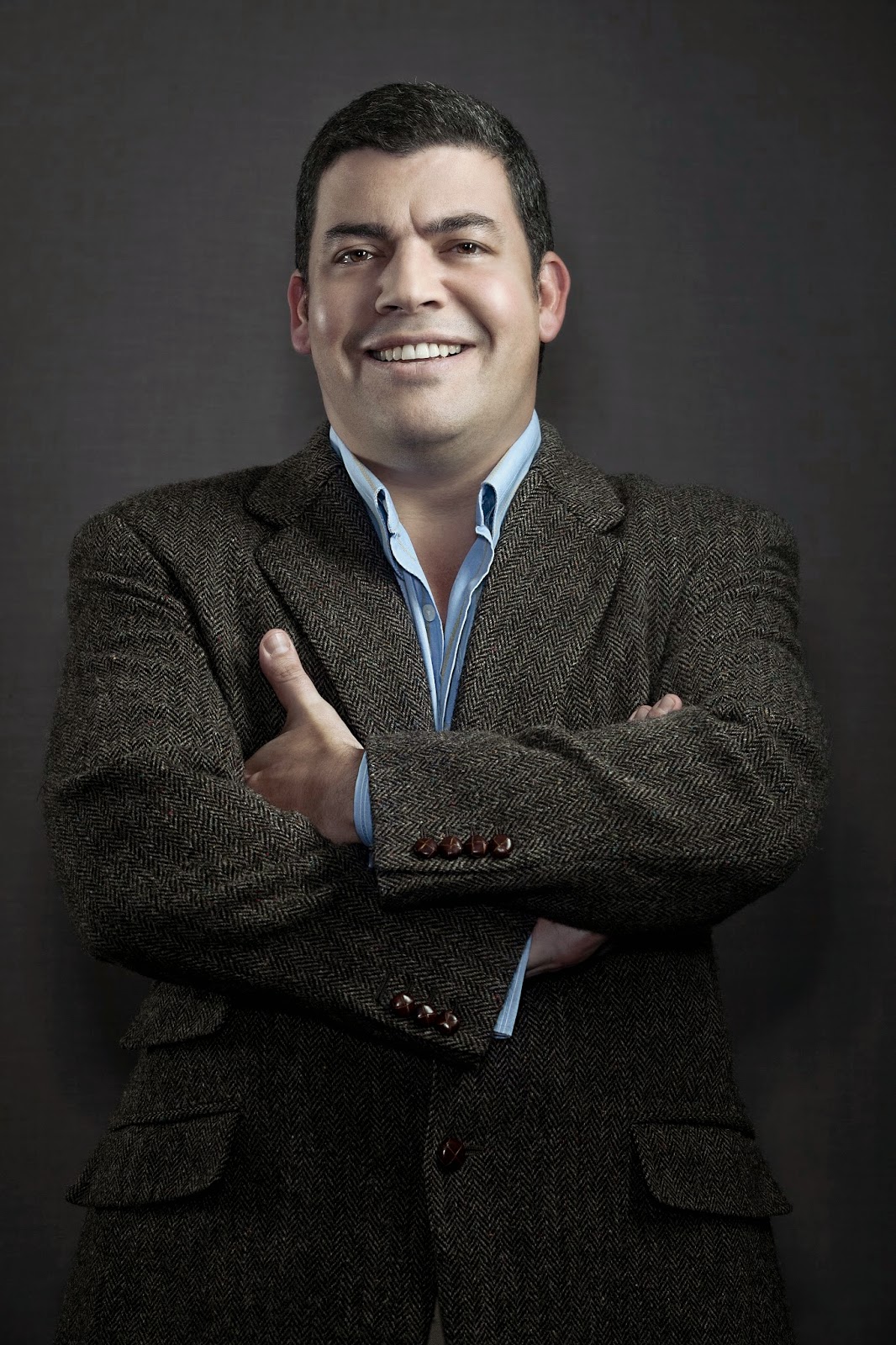 Gustavo Gómez "La Luciérnaga sigue en primer lugar" La Pluma & La Herida