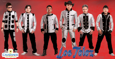 Los Telez Foto de Los Telez posando parados