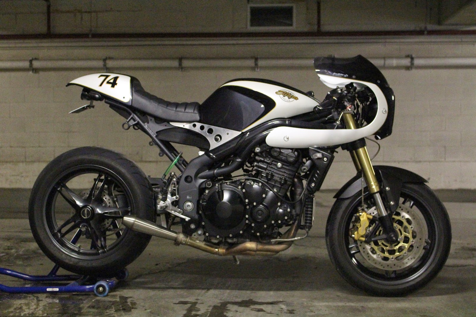 Ellara Experimental Cycles Triumph Speed Triple Rocketgarage Cafe Racer Magazine