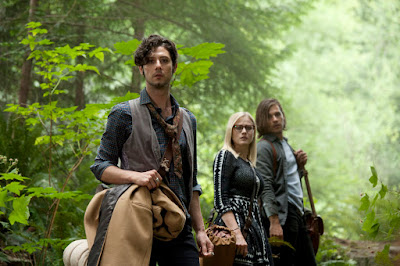 Image of Hale Appleman and Olivia Taylor Dudley in The Magicians Season 2 (16)