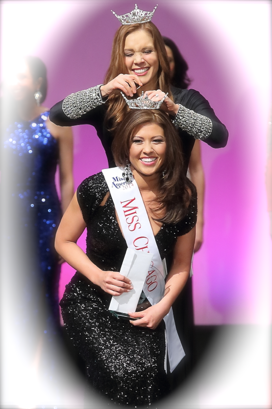 Miss Chicago Marisa Buchheit is crowned Miss IllinoisI'm Miss Blog