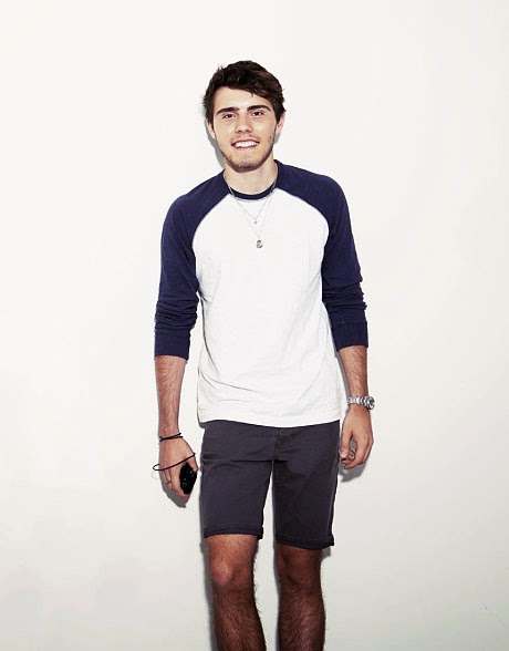 FamousTalk: Alfie Deyes (AKA: Pointlessblog)