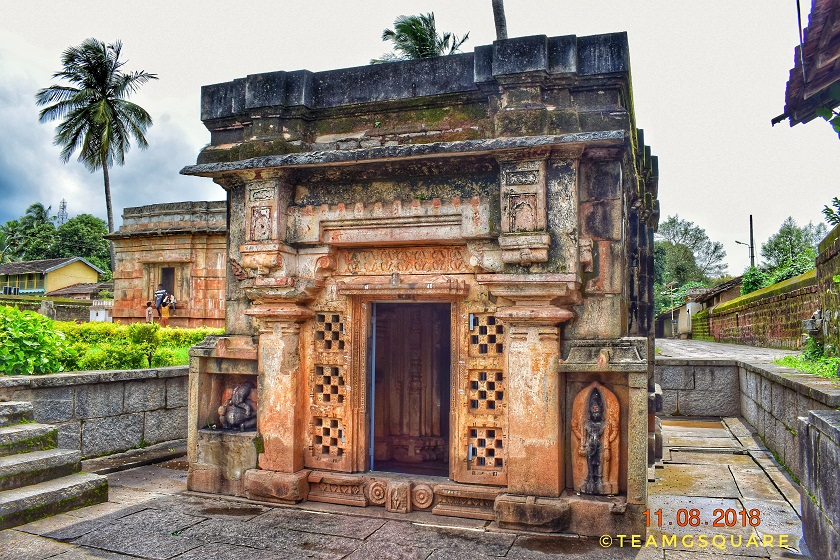 Sri Bhuvaraha Narasimha Swamy Temple, Halasi Sri Bhuvaraha Narasimha Swamy Temple, Halasi