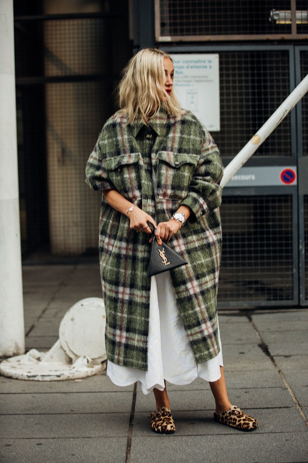This Street Style Look Is the Epitome of Cozy-Cool