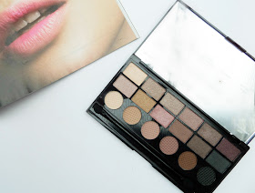 The Makeup Revolution 'What you waiting for' Eyeshadow Palette Review