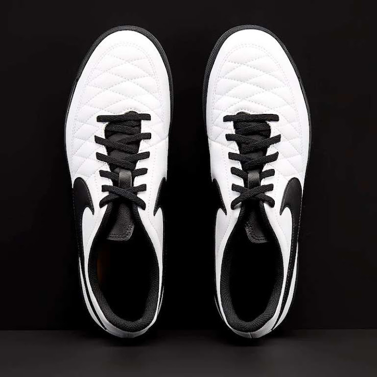 nike ronaldinho trainers