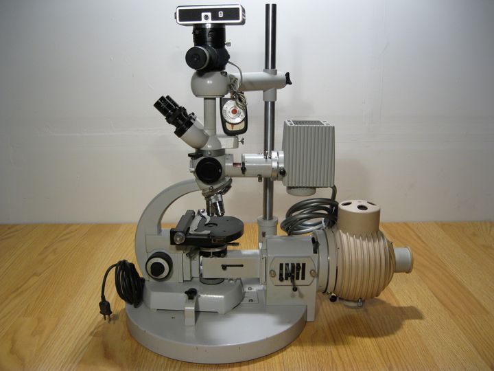 Microscope reviews CARL ZEISS 4705668 TRINOCULAR RESEARCH MICROSCOPE