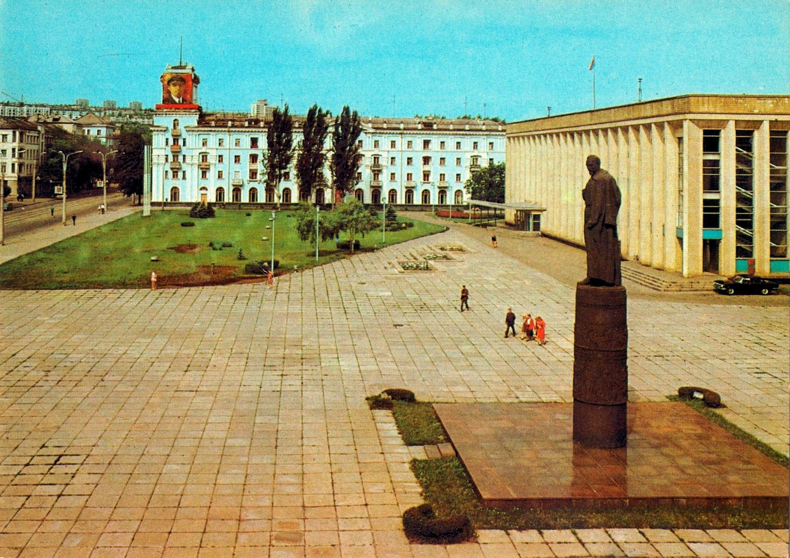 Площадь дзержинского старые