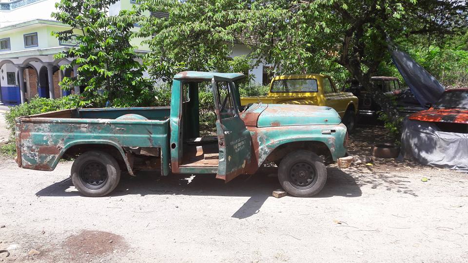 LAPAK TRUK  TUA  American Classic Pick Up Intenational 