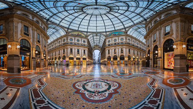 Galeria Vittorio Emanuele II em Milão Galeria Vittorio Emanuele II em Milão