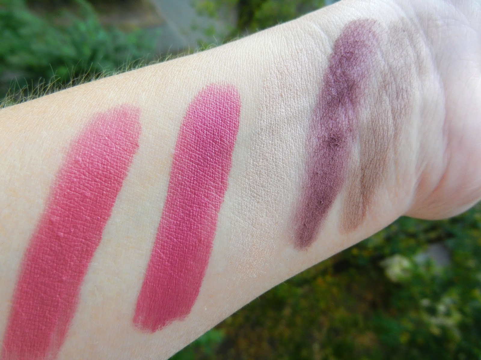 Нижегородская вышивка павел рябинин. Ультрафиолет цвет 2018. Образы вдохновленные природой. Модельер цвета. Графический дизайнер.