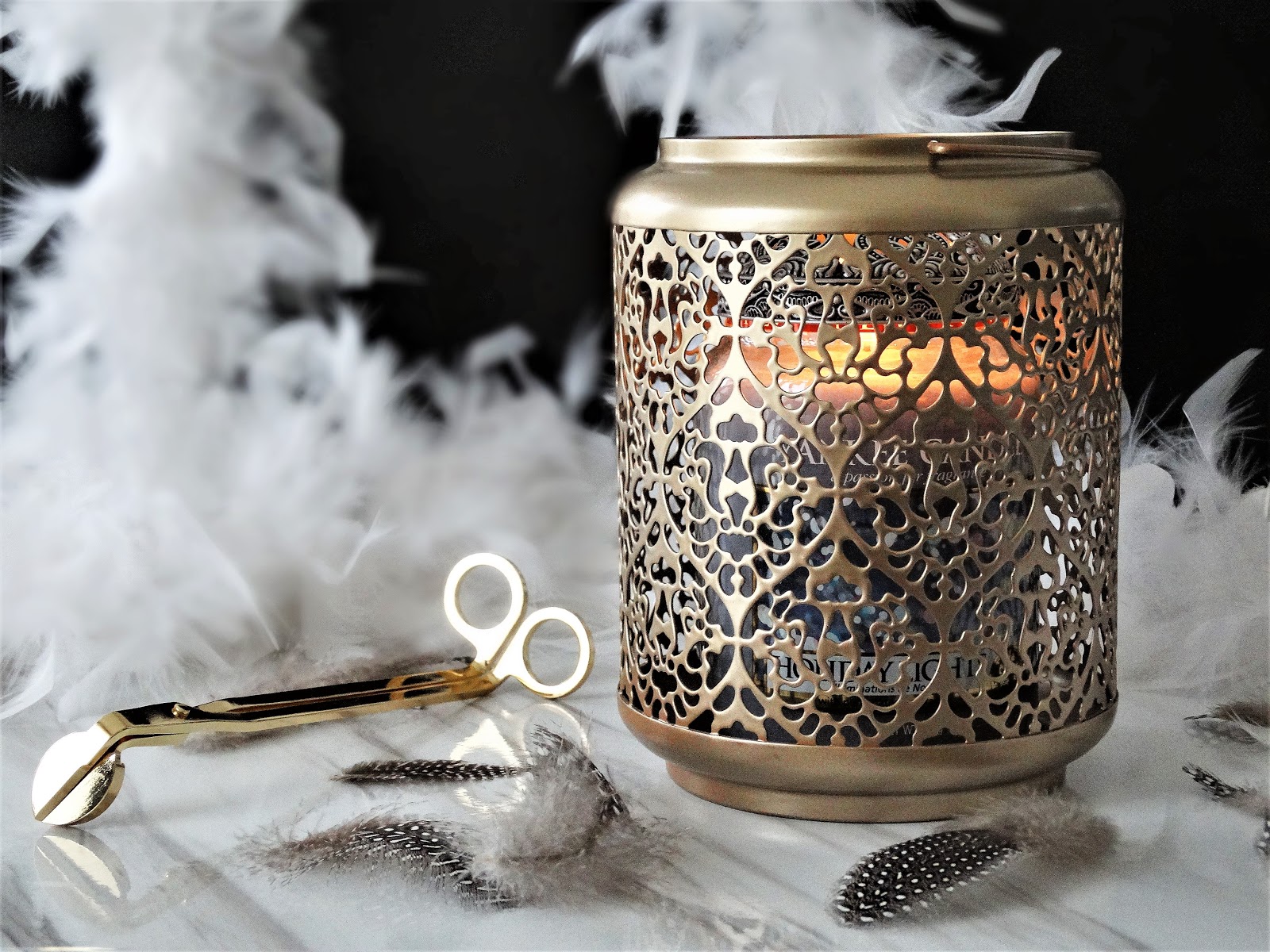 YANKEE CANDLE HOLIDAY LIGHTS