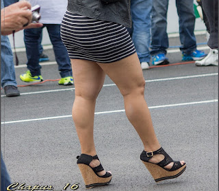 Hermosa mujer con curvas Hermosa mujer curvas