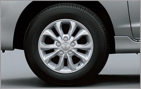 Đánh giá Toyota Innova V 2015 - Xứng đáng là chiếc xe đáng mơ ước của người Việt innova v 2015 toyota tan cang 14 - - Đánh giá Toyota Innova V 2015 - Xứng đáng là chiếc xe đáng mơ ước của người Việt