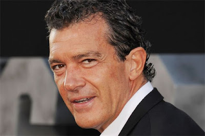 Antonio Banderas hospitalized after experiencing 'agonizing chest ...
Antonio Banderas