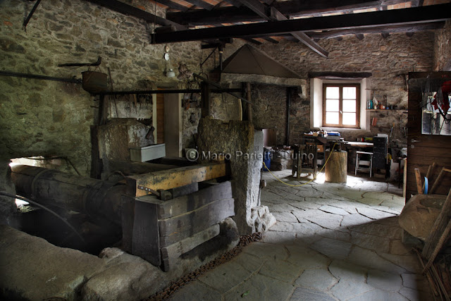 Interno del maglio di Aranno Sentiero delle meraviglie