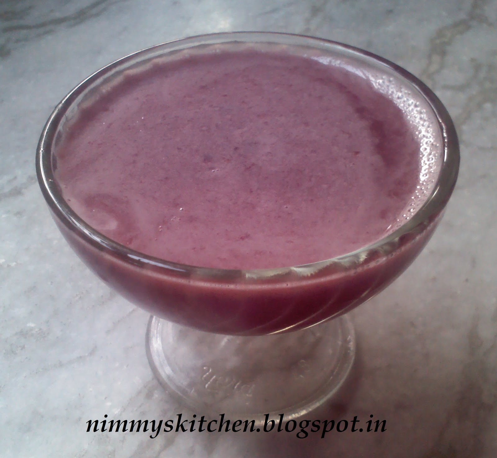 Nimmy's Kitchen Pomegranate Juice (with a twist)