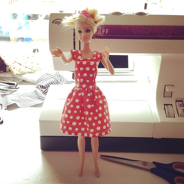 Bij Kapel Soldaat Barbie Kleertjes maken | By MiekK Blogt | Bloglovin'