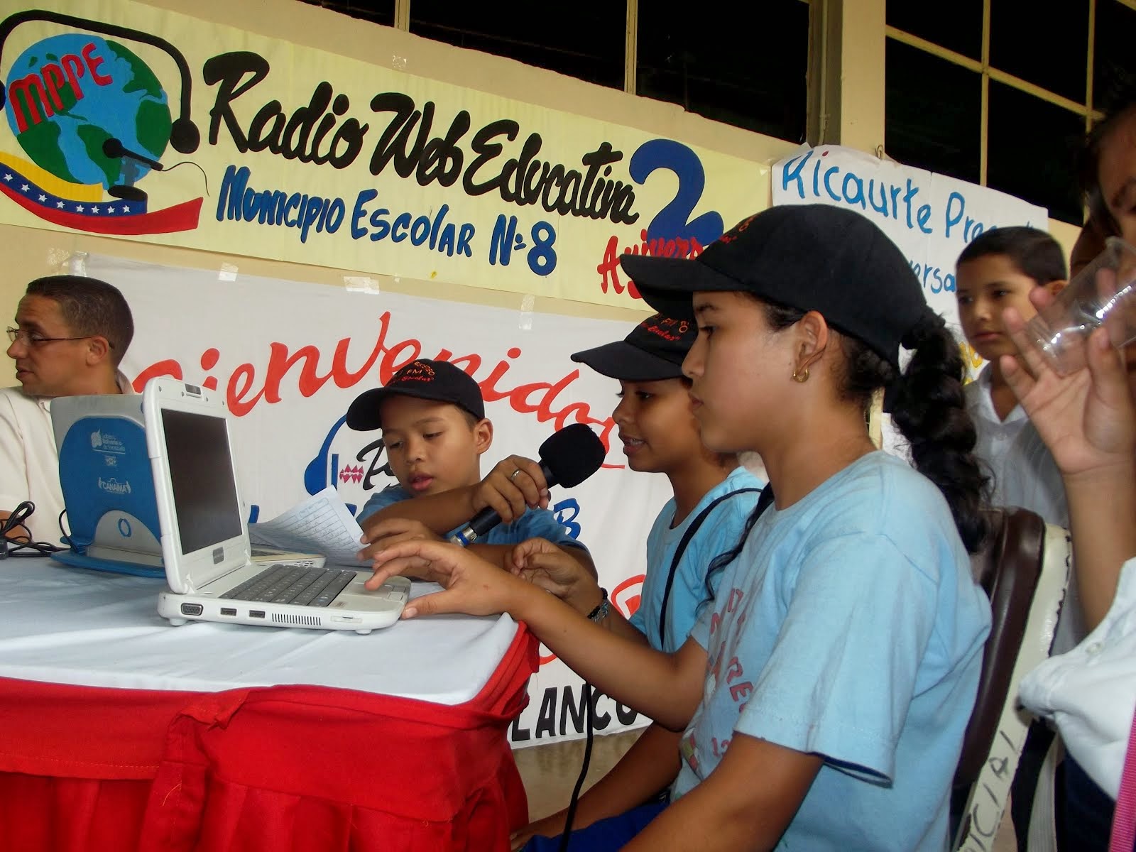 PROGRAMA CANAIMA VA A LA RADIO