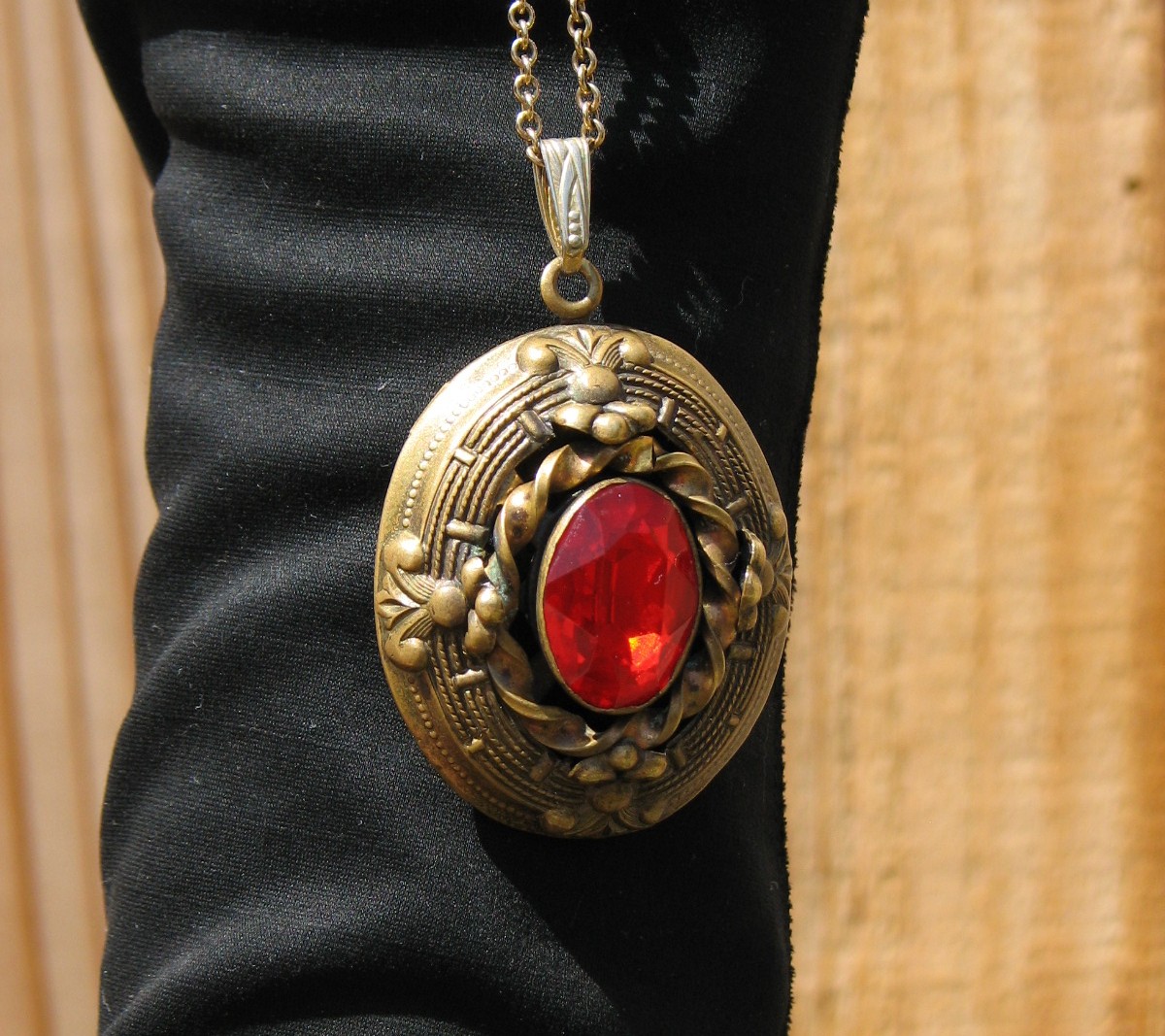 Brentwood Lane Collections Gaudy Jewelry