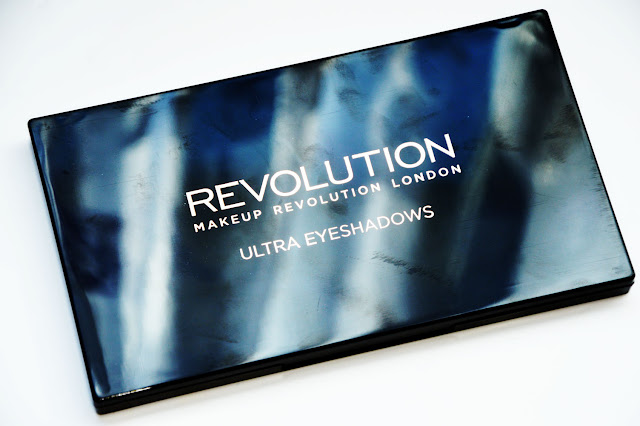 makeup revolution flawless , paleta cieni, duża i niedroga paleta cieni, paleta do makijażu oczu najlepsze tanie cienie, paleta na prezent, pomysł na prezent dla niej