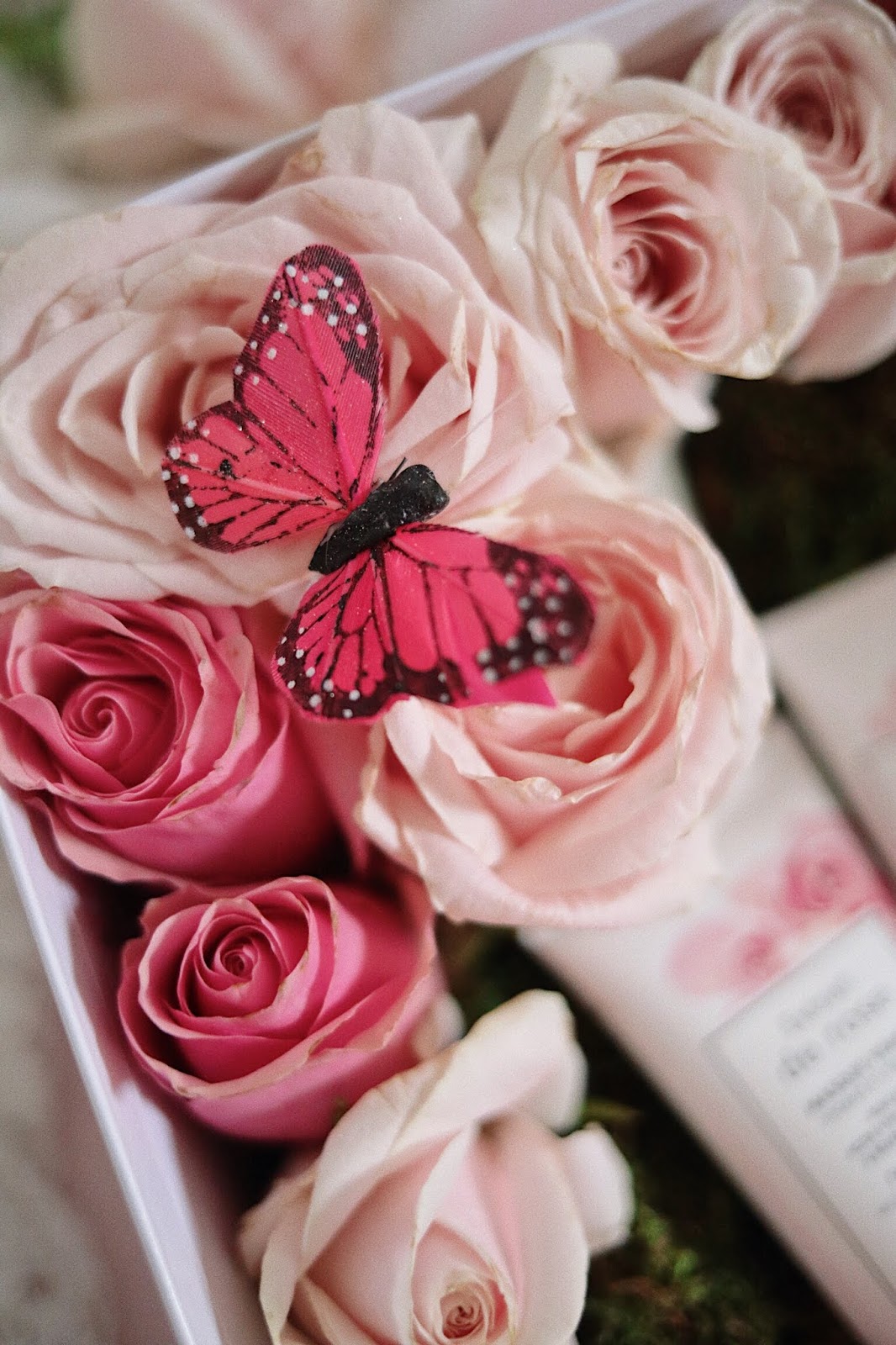 LILAROZE , FEELUNIQUE , GRENADINE RP, ROSE MADEMOISELLE , ROSEMADEMOISELLE , FLORAL BEAUTY CARE , EXTRAIT DE ROSE , REVUE , AVIS , BLOG BEAUTÉ , PARIS,