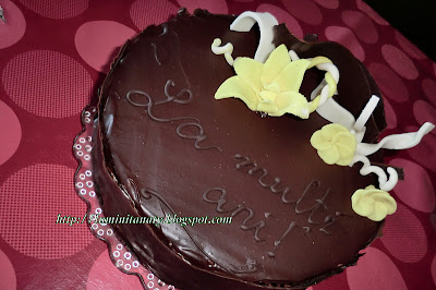 Tort cu glazura de ciocolata  / Chocolate Cake