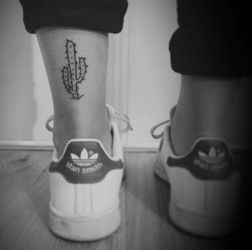 Este simples tornozelo tat