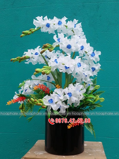 Cửa hàng hoa pha lê tại Đống Đa Cua hang hoa pha le tai Dong Da