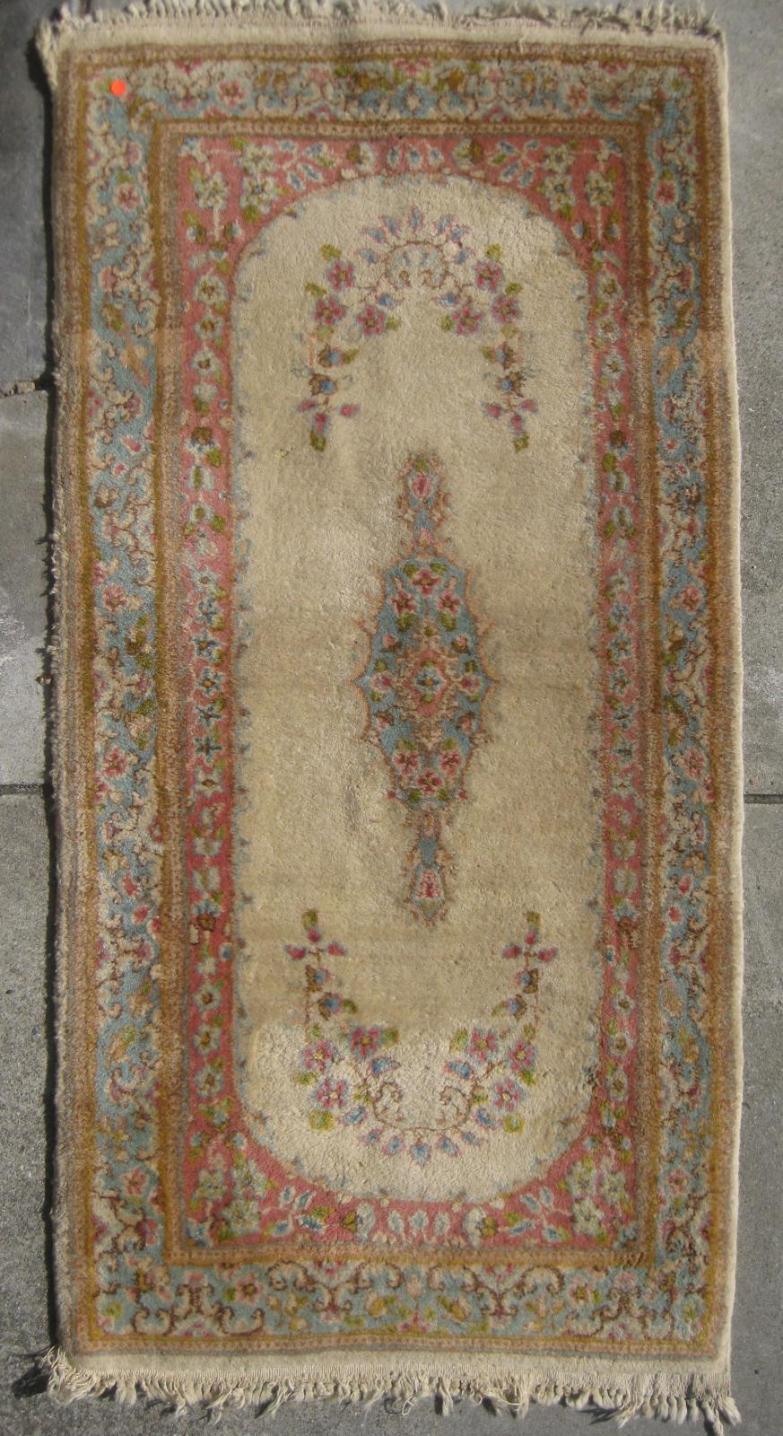 UHURU FURNITURE & COLLECTIBLES SOLD Karastan 3' X 5' Wool Rug 45