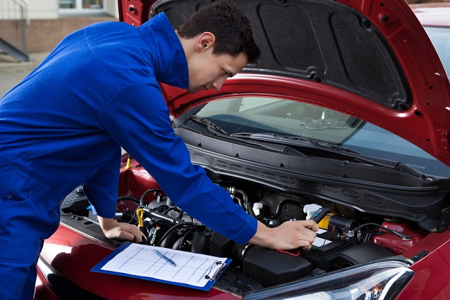 hire an auto electrician for fixing your cars electrical problem automotive electrician