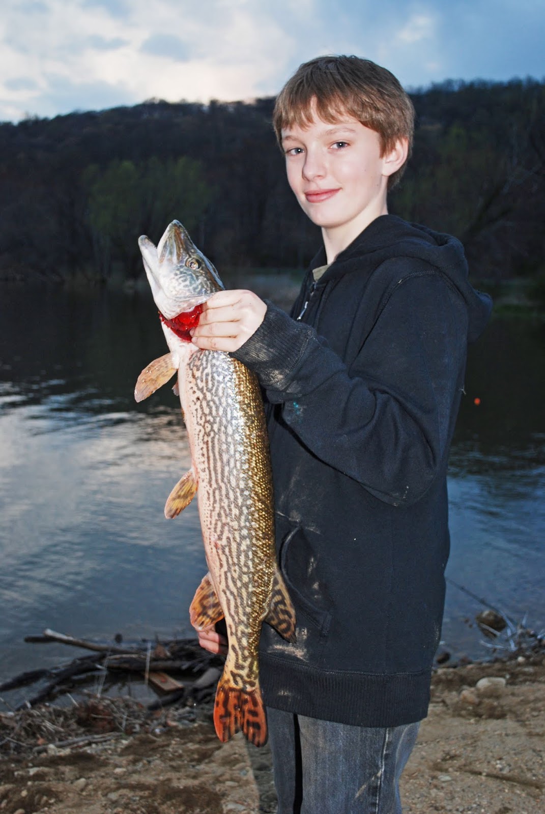 passaic river pike fishing