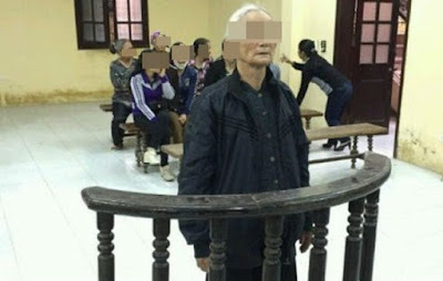 Bà lão nghèo bị xử tội ăn cắp bánh mì cả tòa nộp tiền phạt